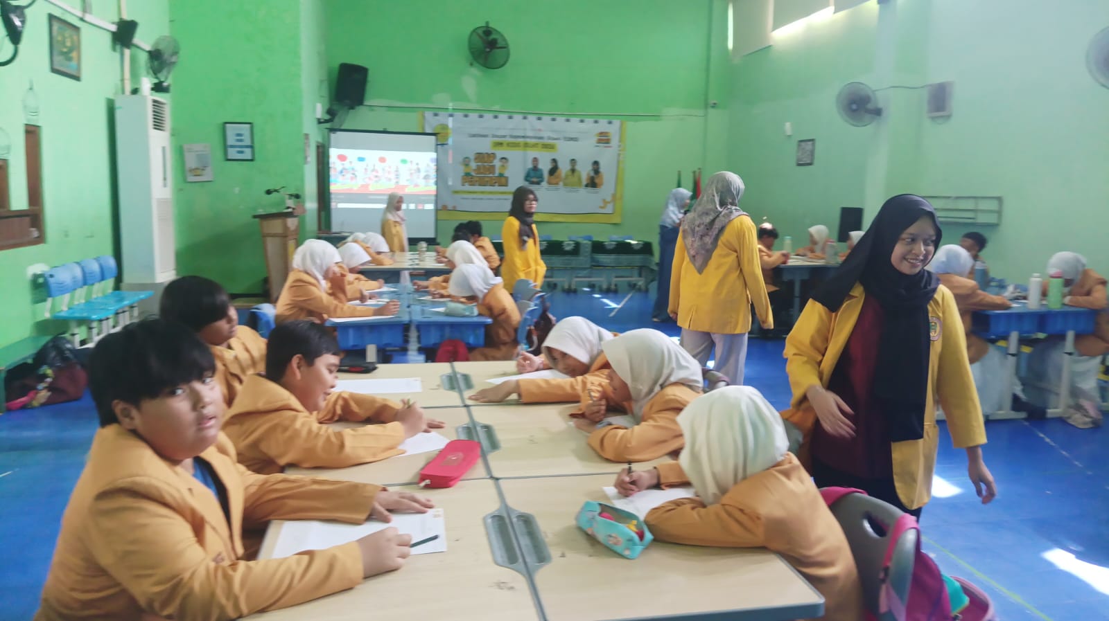 LDKS IPM Sekolah Kreatif Baratajaya Jadikan Suara Siswa Titik Awal Kaderisasi