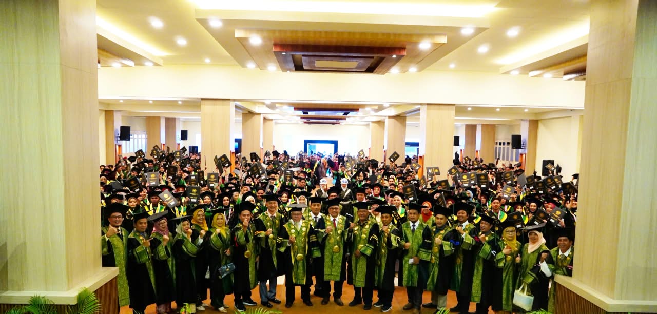 Wisuda Ke-63 UMMAT Kukuhkan 997 Lulusan, 226 Wisudawan Raih Predikat Cumlaude
