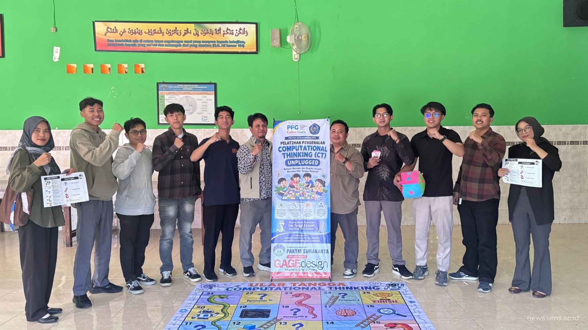 Mahasiswa PPG Informatika UMS Kenalkan Computational Thinking lewat Ular Tangga Edukatif di PAKYM