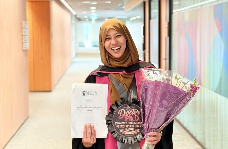 Nia Kurniati Bachtiar, Dosen FEB UNIMMA Raih Gelar Doktor dari University of Glasgow, UK
