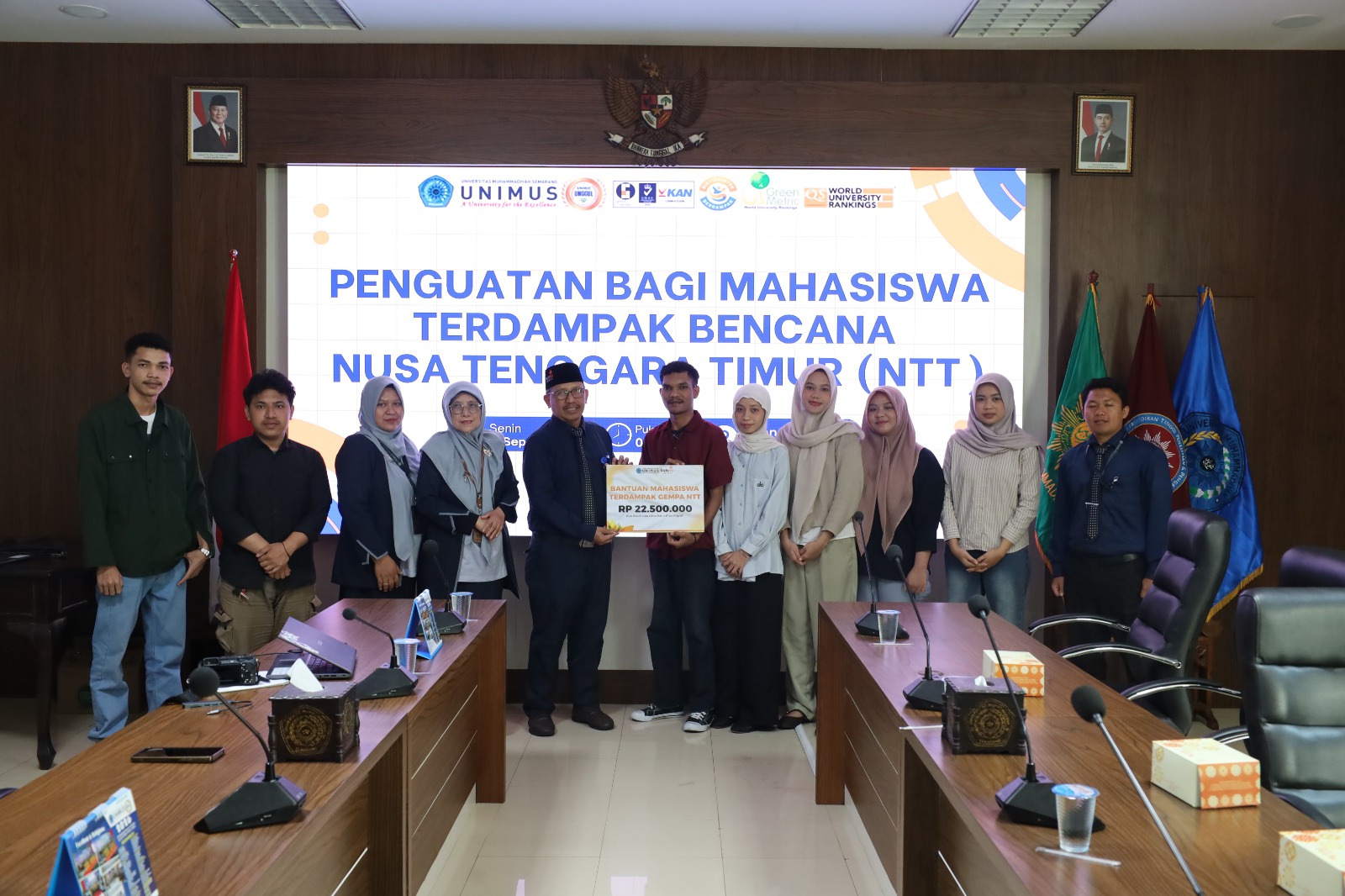Peduli Mahasiswa Terdampak Bencana NTT, UNIMUS Salurkan Bantuan