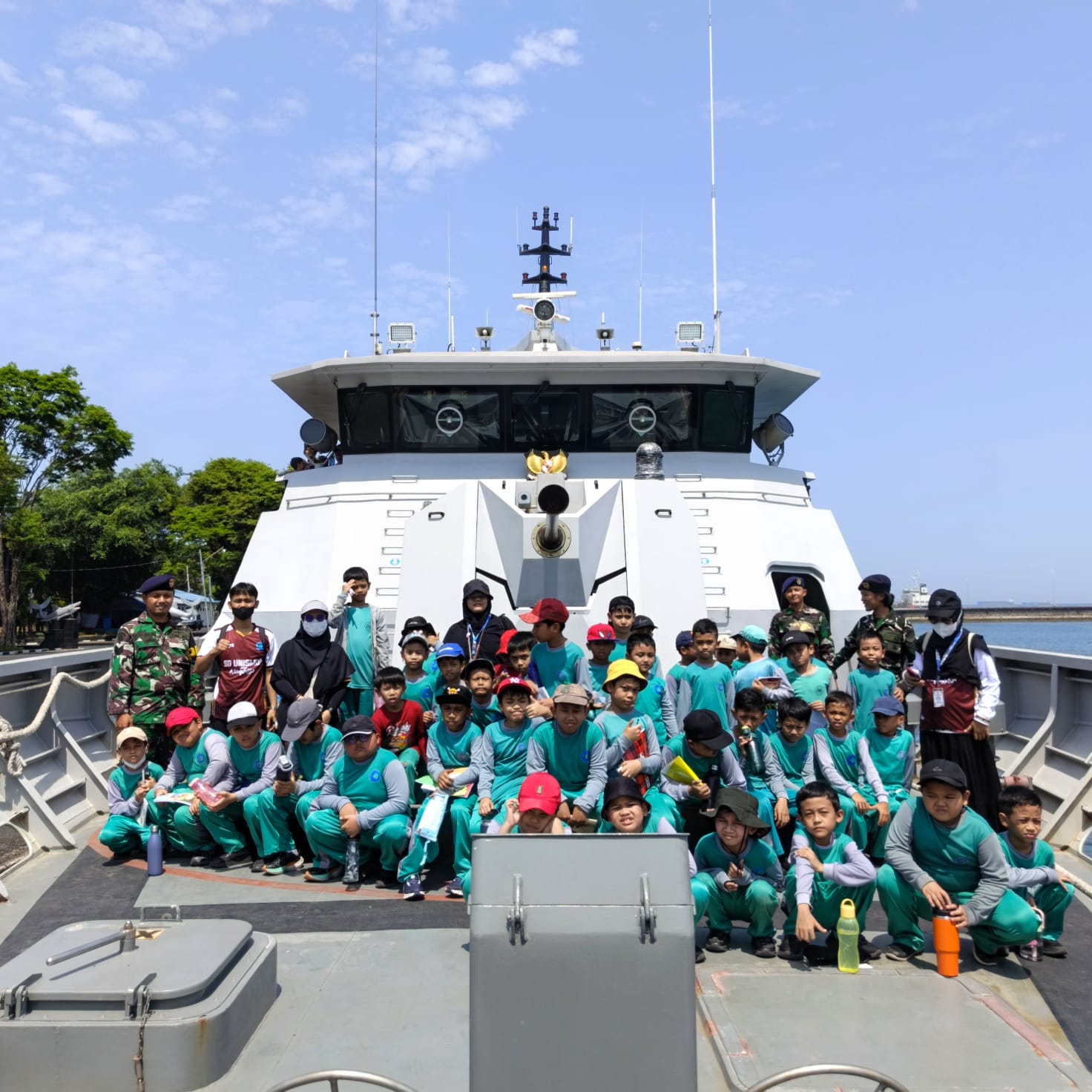 Outing Class SD Unismuh Makassar Tanamkan Disiplin dan Cinta Tanah Air